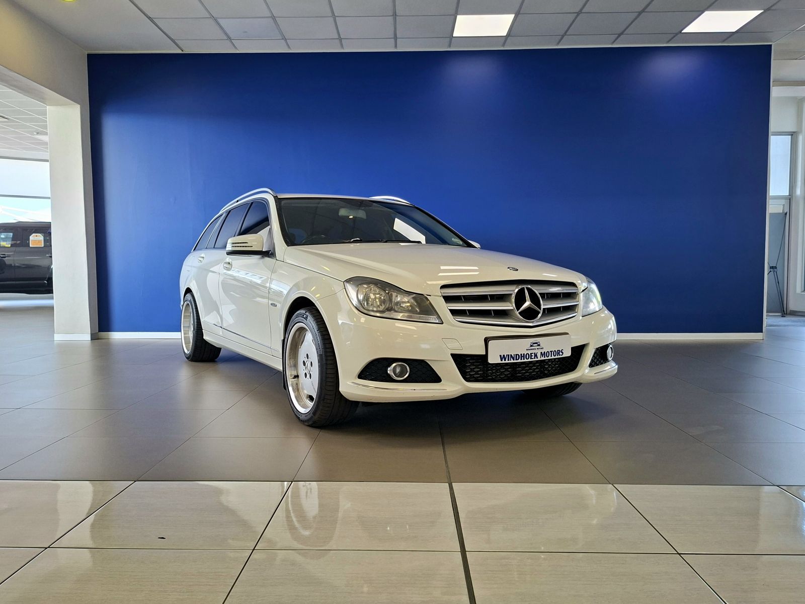 Lyalonga Mercedes-Benz C Class atulanditha mo Namibia