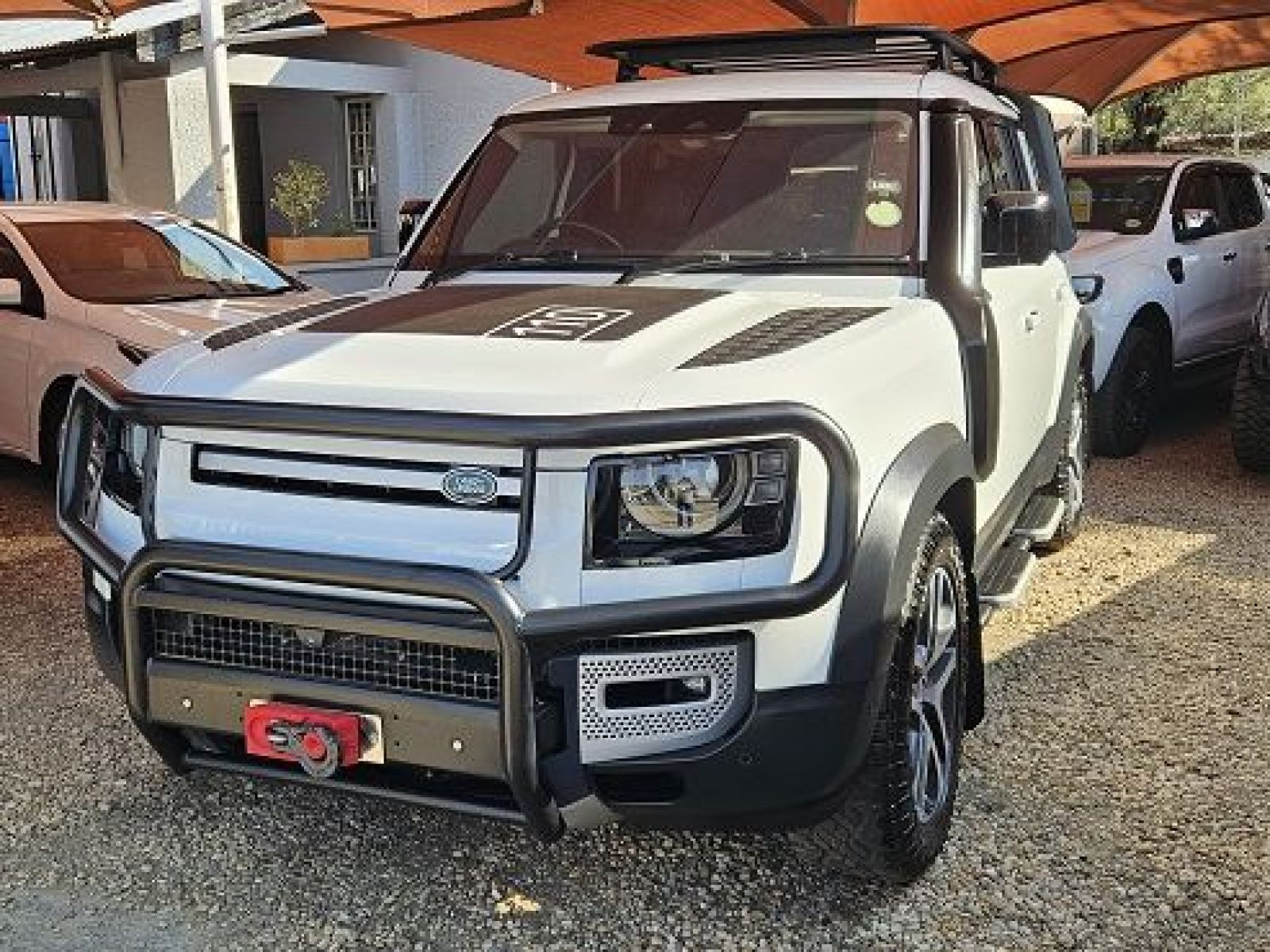 Lyalonga Land Rover Defender atulanditha mo Namibia