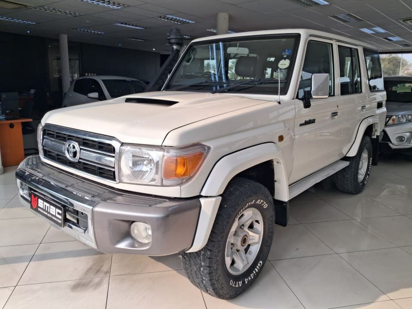 Lyalonga Toyota Land Cruiser atulanditha mo Namibia