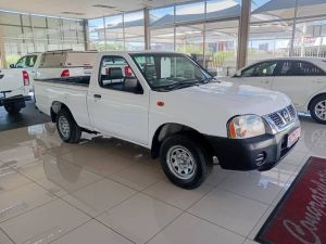 Nissan NP300