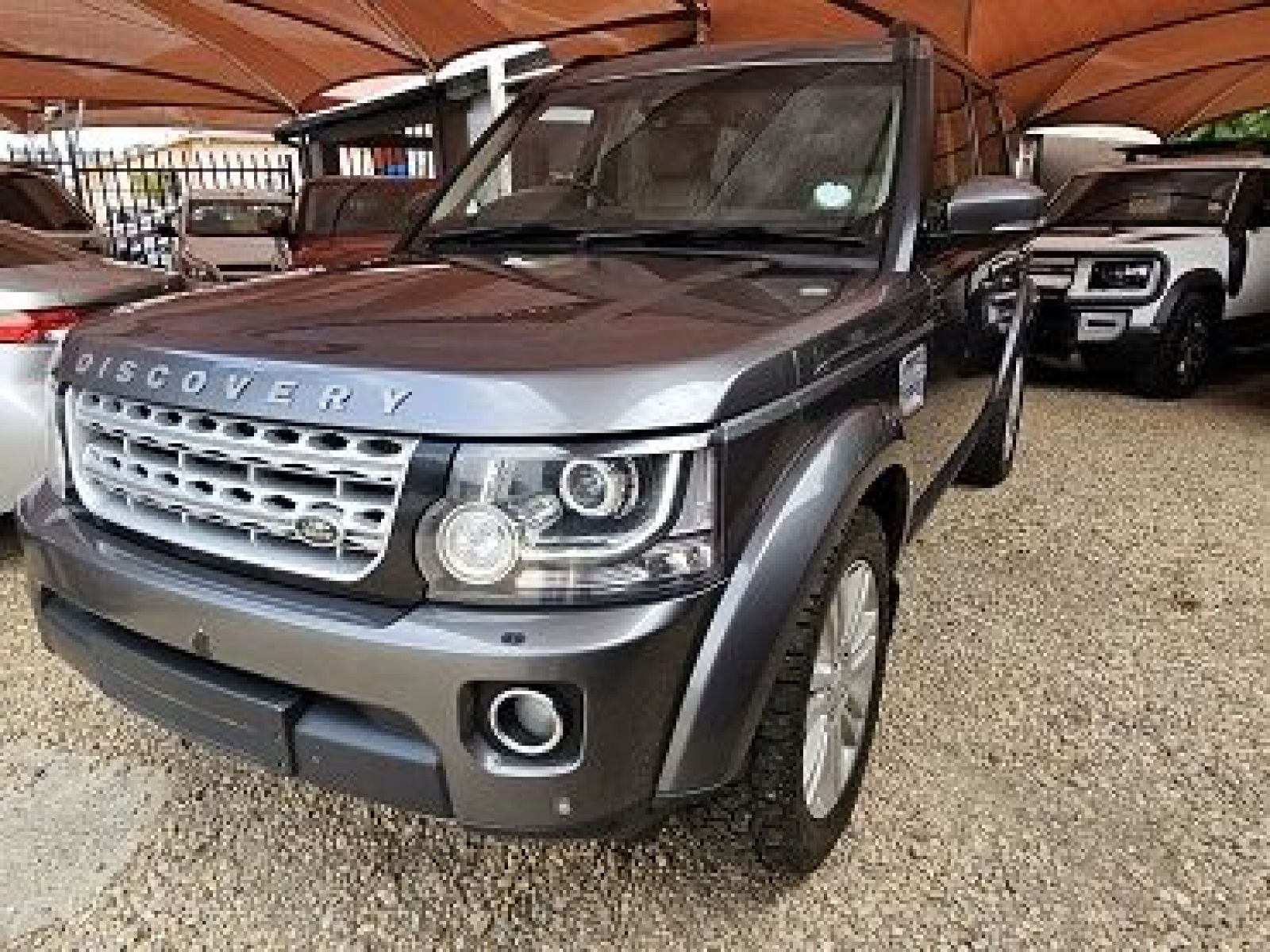 Lyalonga Land Rover Discovery 4 atulanditha mo Namibia