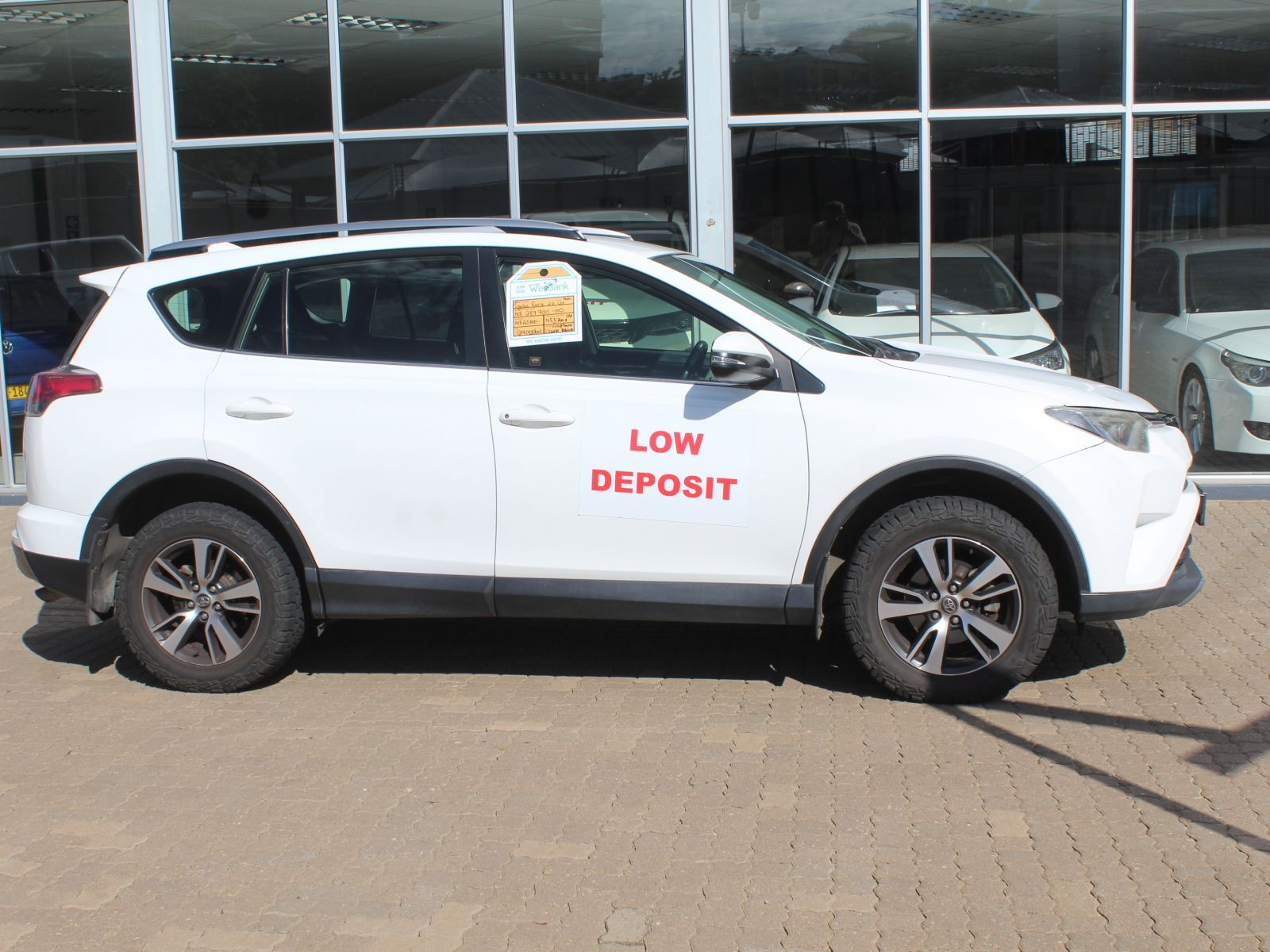 Lyalonga Toyota Rav4 atulanditha mo Namibia