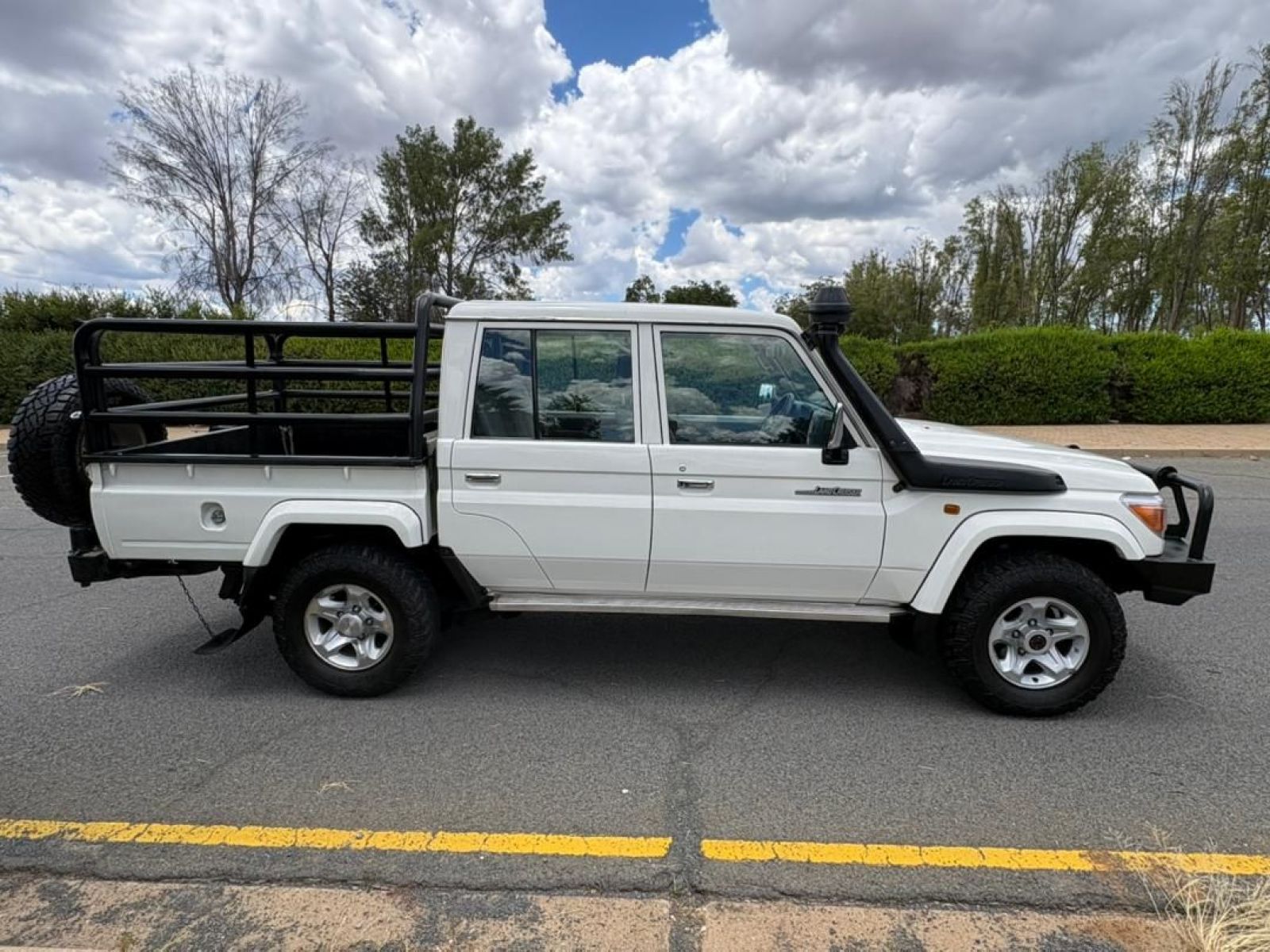 Lyalonga Toyota Land Cruiser atulanditha mo Namibia