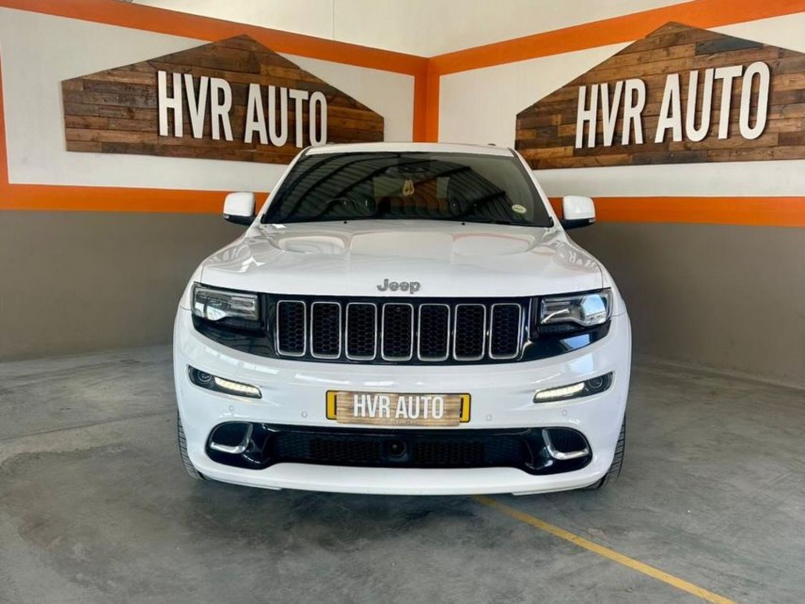 Lyalonga Jeep Grand Cherokee atulanditha mo Namibia