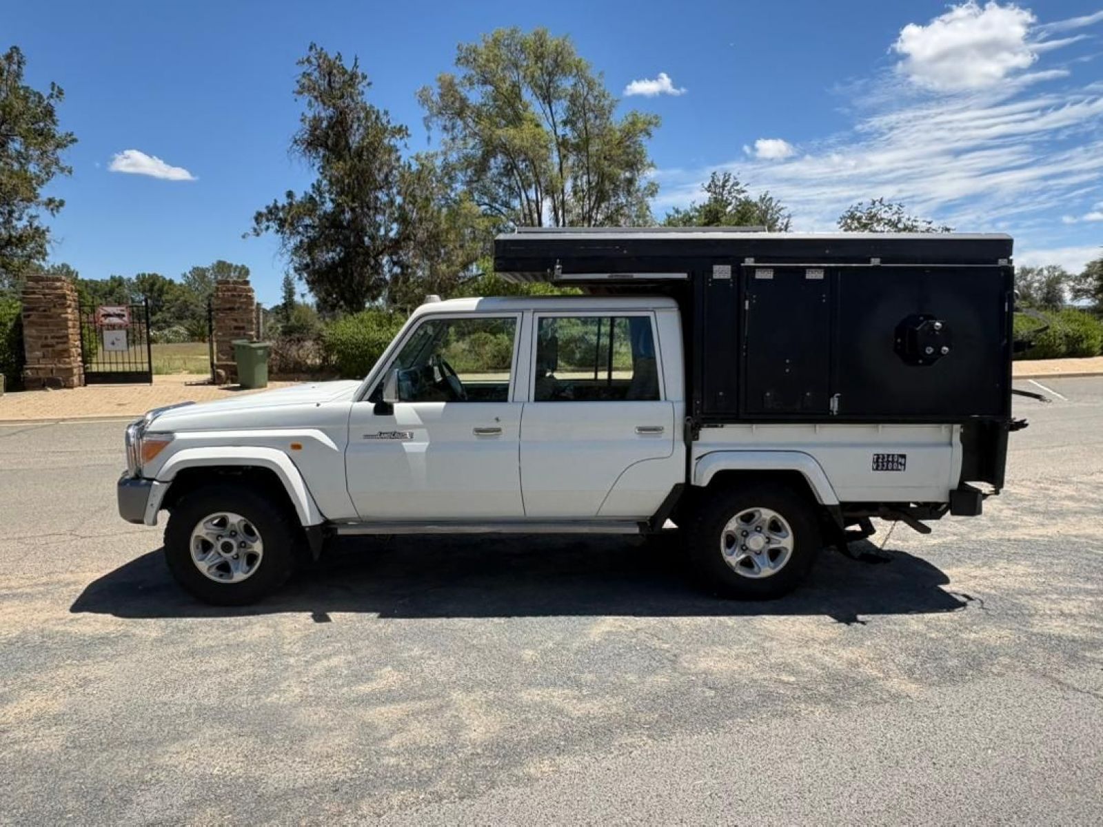 Lyalonga Toyota Land Cruiser atulanditha mo Namibia