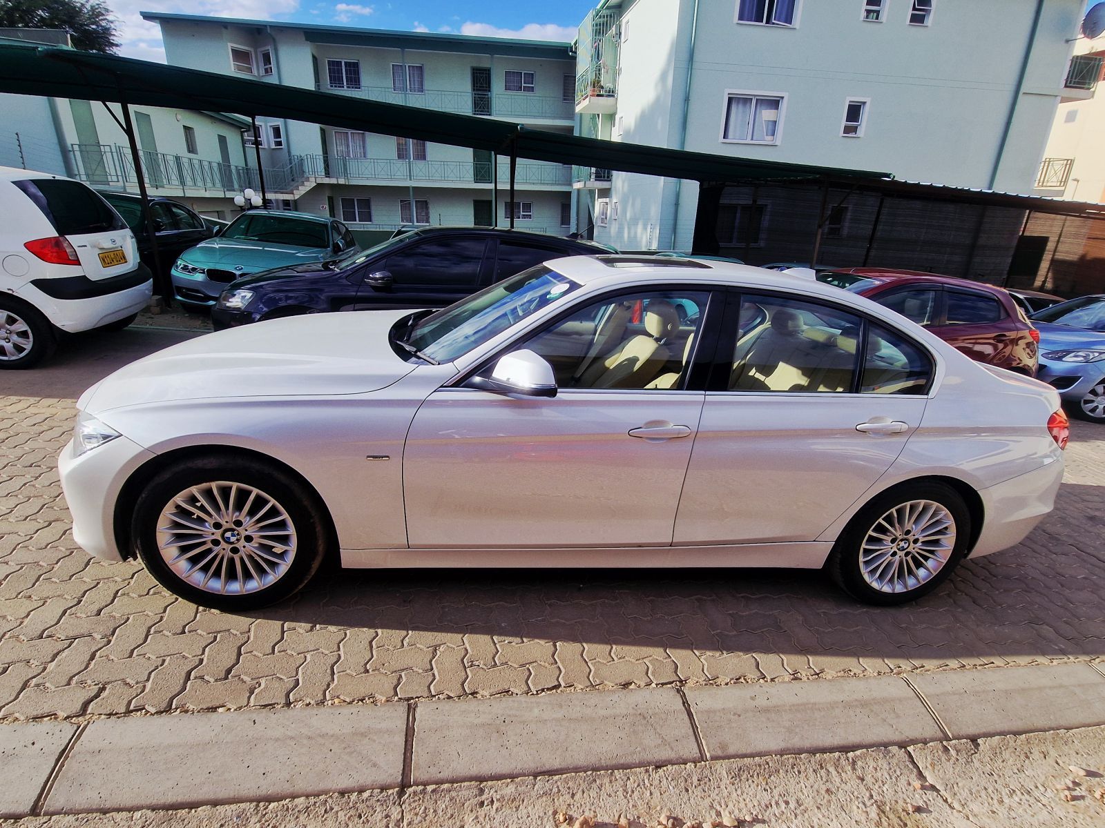 Lyalonga BMW 3 Series atulanditha mo Namibia