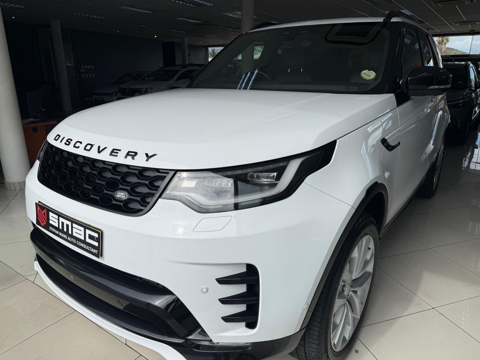 Lyalonga Land Rover Discovery atulanditha mo Namibia