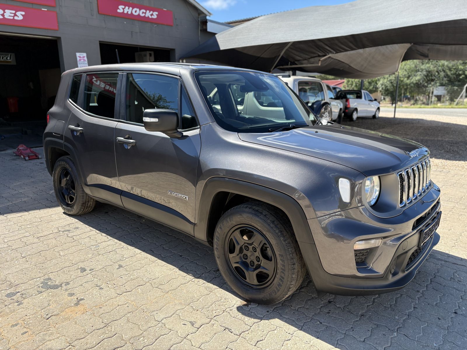Lyalonga Jeep Renegade atulanditha mo Namibia