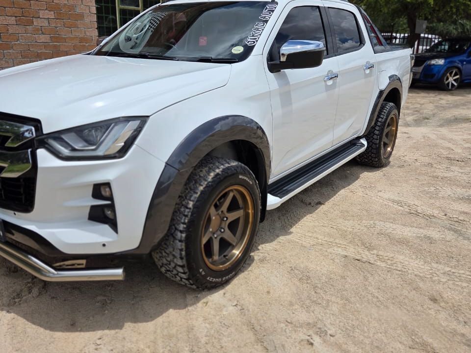 Lyalonga Isuzu D-MAX atulanditha mo Namibia