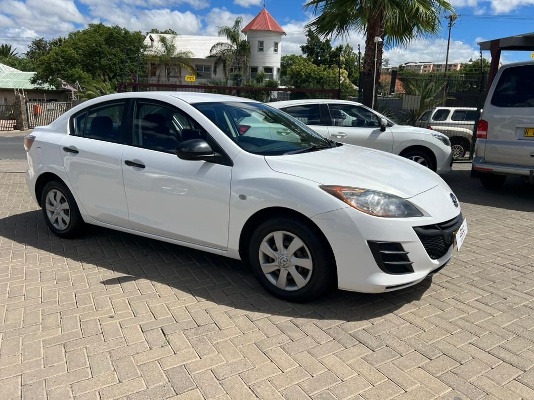 Lyalonga Mazda 3 atulanditha mo Namibia