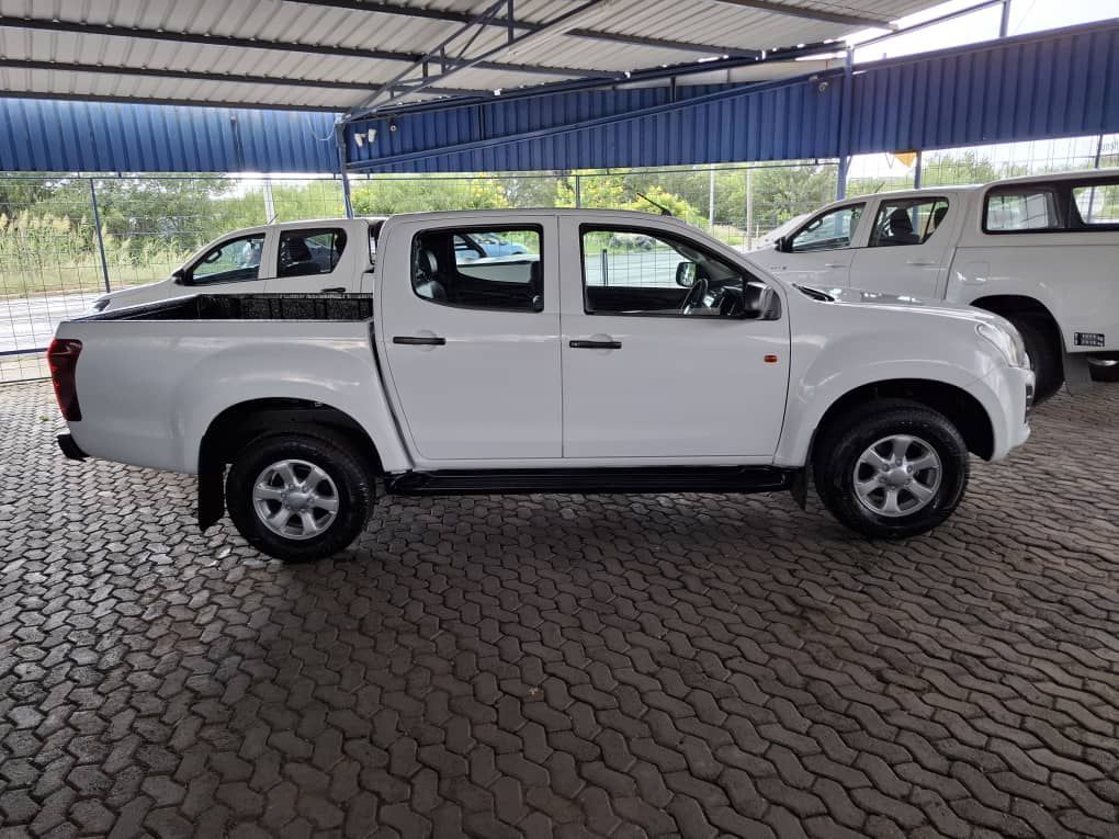 Lyalonga Isuzu KB Series atulanditha mo Namibia