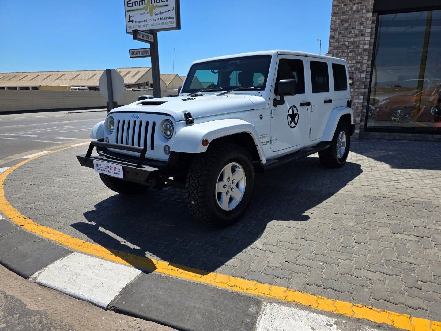 Lyalonga Jeep Wrangler atulanditha mo Namibia