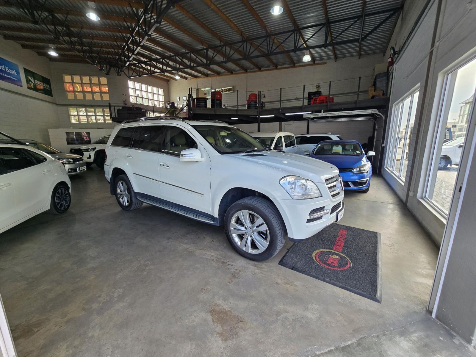 Lyalonga Mercedes-Benz GL Class atulanditha mo Namibia
