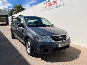 Nissan NP200