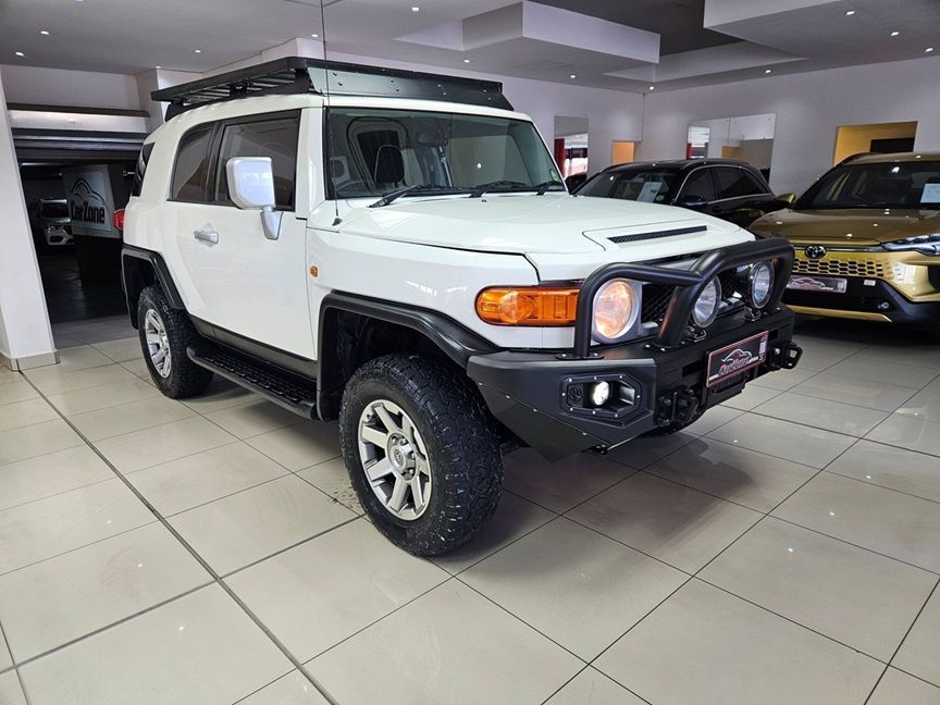 Lyalonga Toyota Land Cruiser atulanditha mo Namibia