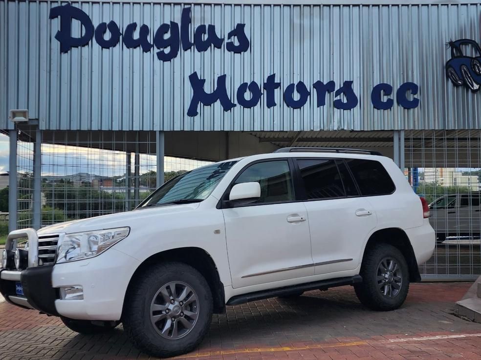 Lyalonga Toyota Land Cruiser atulanditha mo Namibia