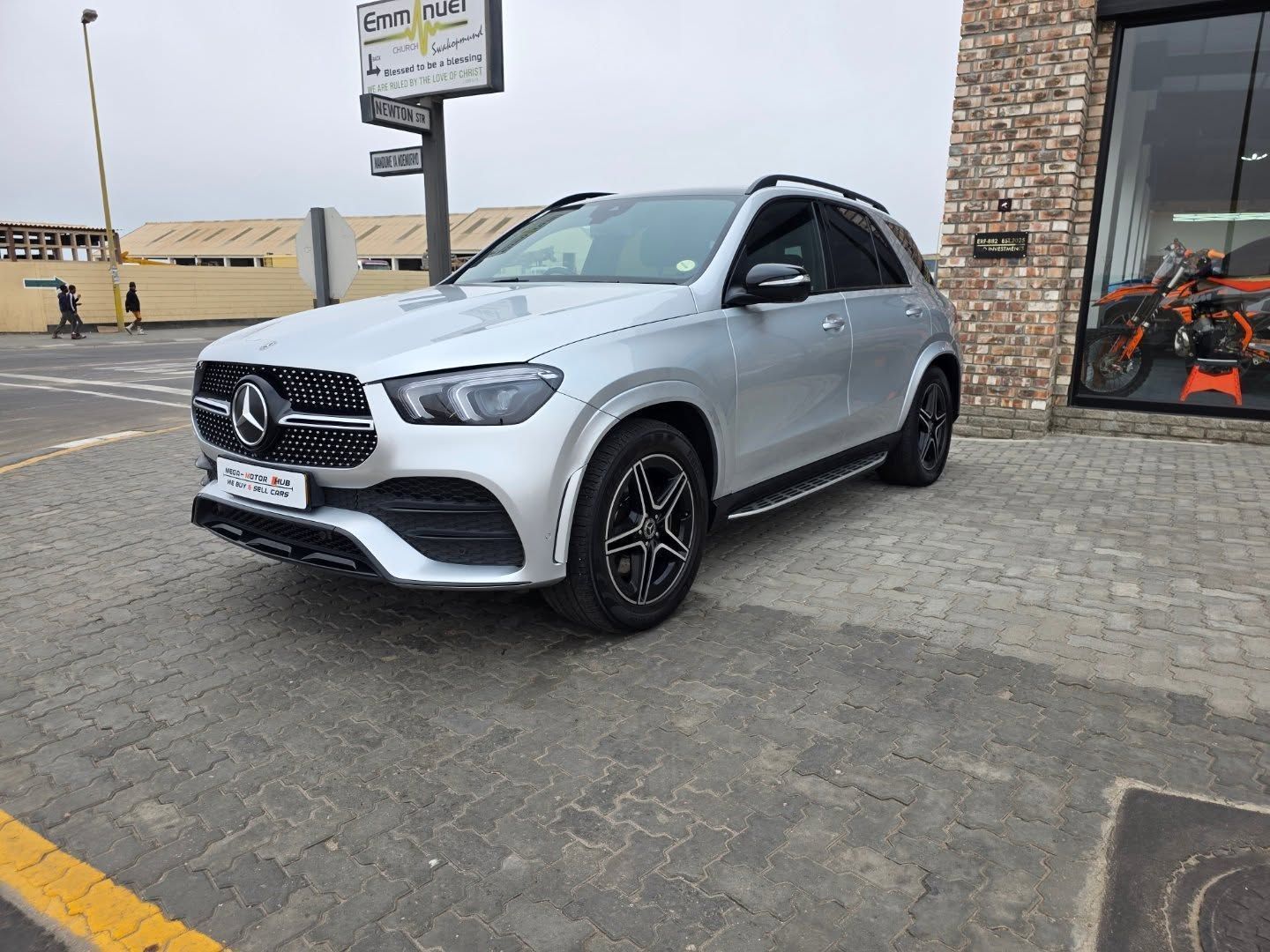 Lyalonga Mercedes-Benz GLE atulanditha mo Namibia
