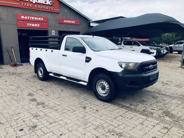 Lyalonga Ford Ranger atulanditha mo Namibia