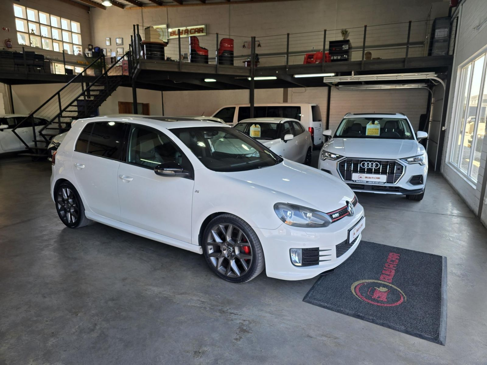 Lyalonga Volkswagen Golf atulanditha mo Namibia