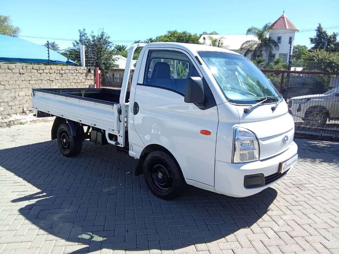 Lyalonga Hyundai H100 atulanditha mo Namibia