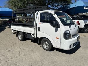 Kia K2700