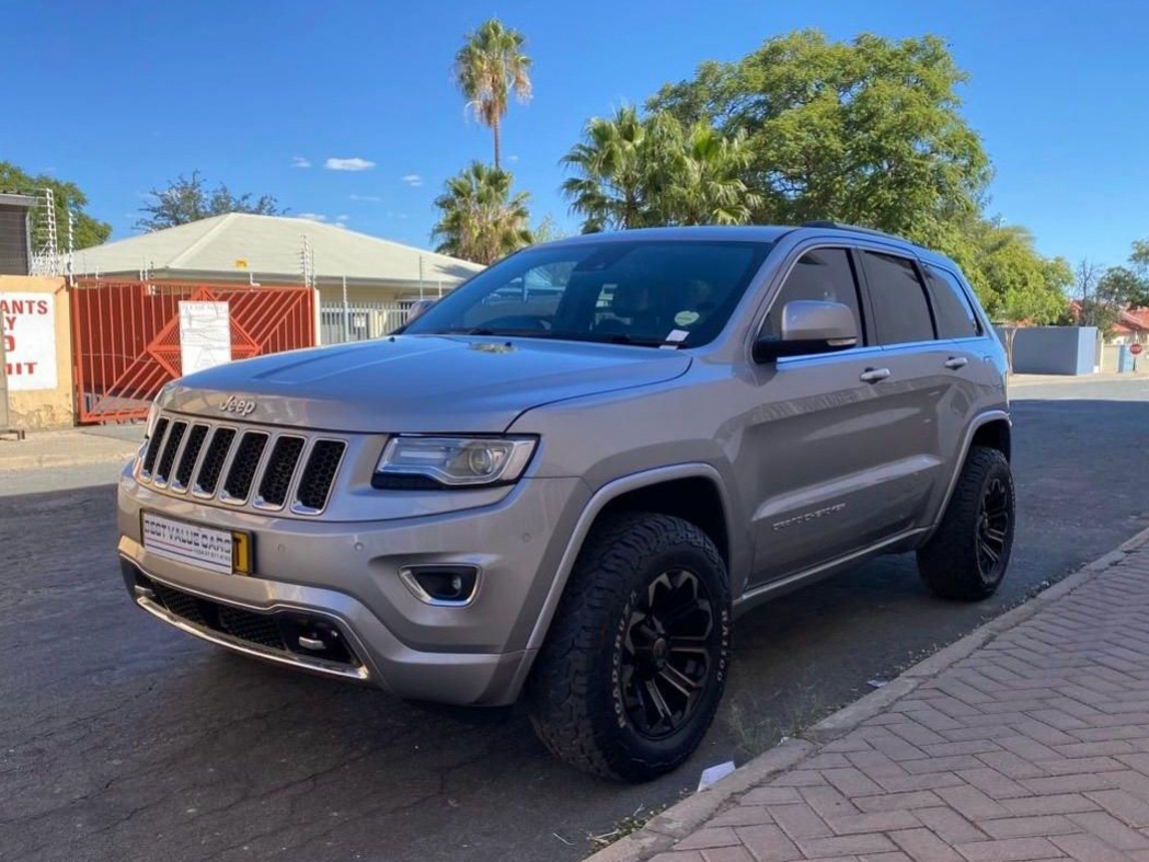 Lyalonga Jeep Grand Cherokee atulanditha mo Namibia