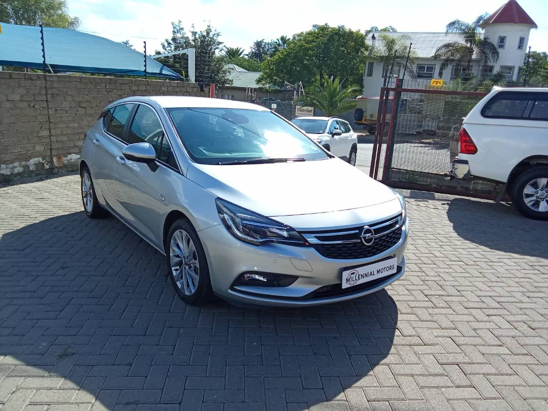Lyalonga Opel Astra atulanditha mo Namibia