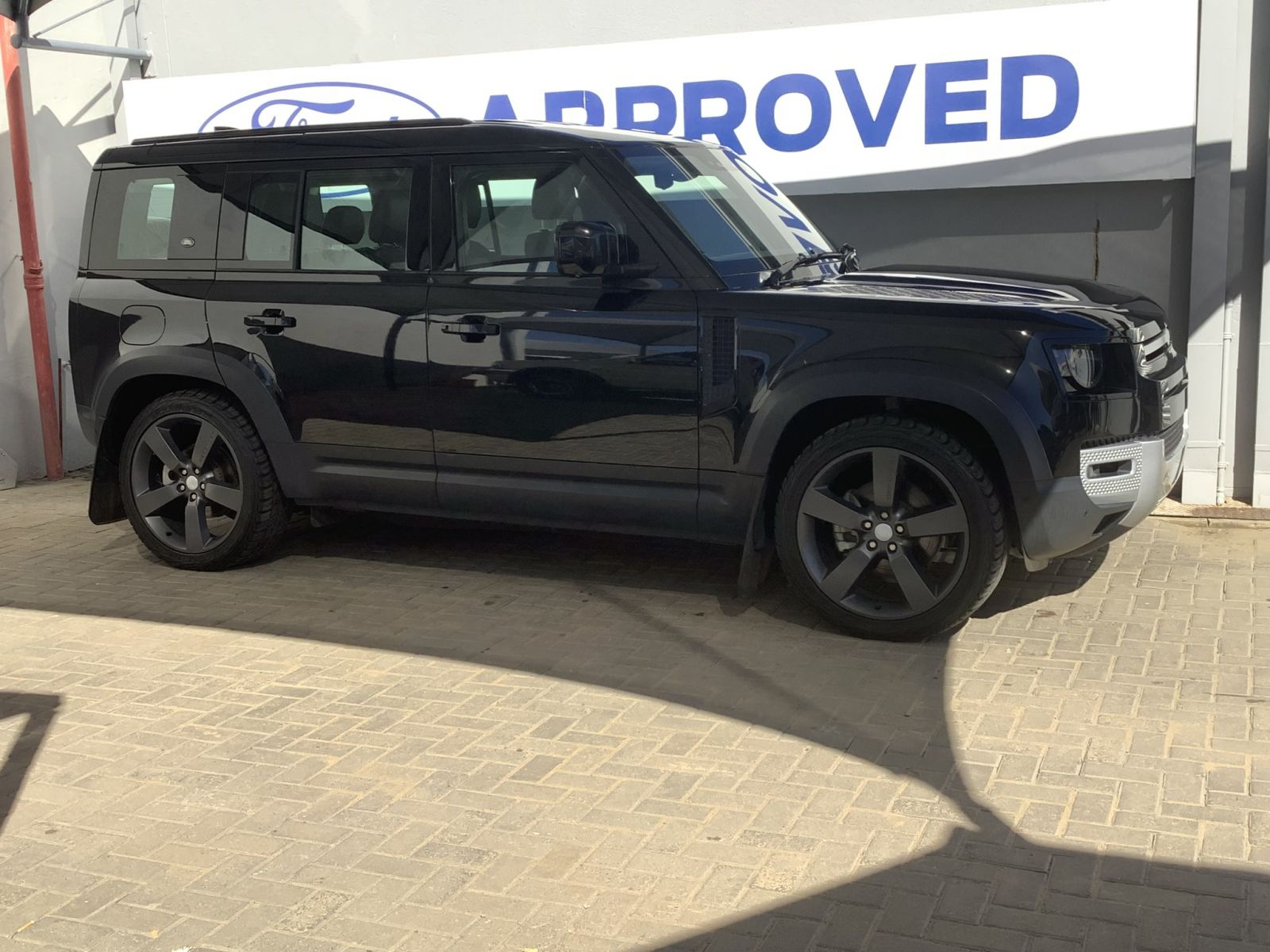 Lyalonga Land Rover Defender atulanditha mo Namibia
