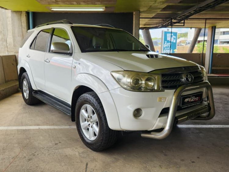 Lyalonga Toyota Fortuner atulanditha mo Namibia