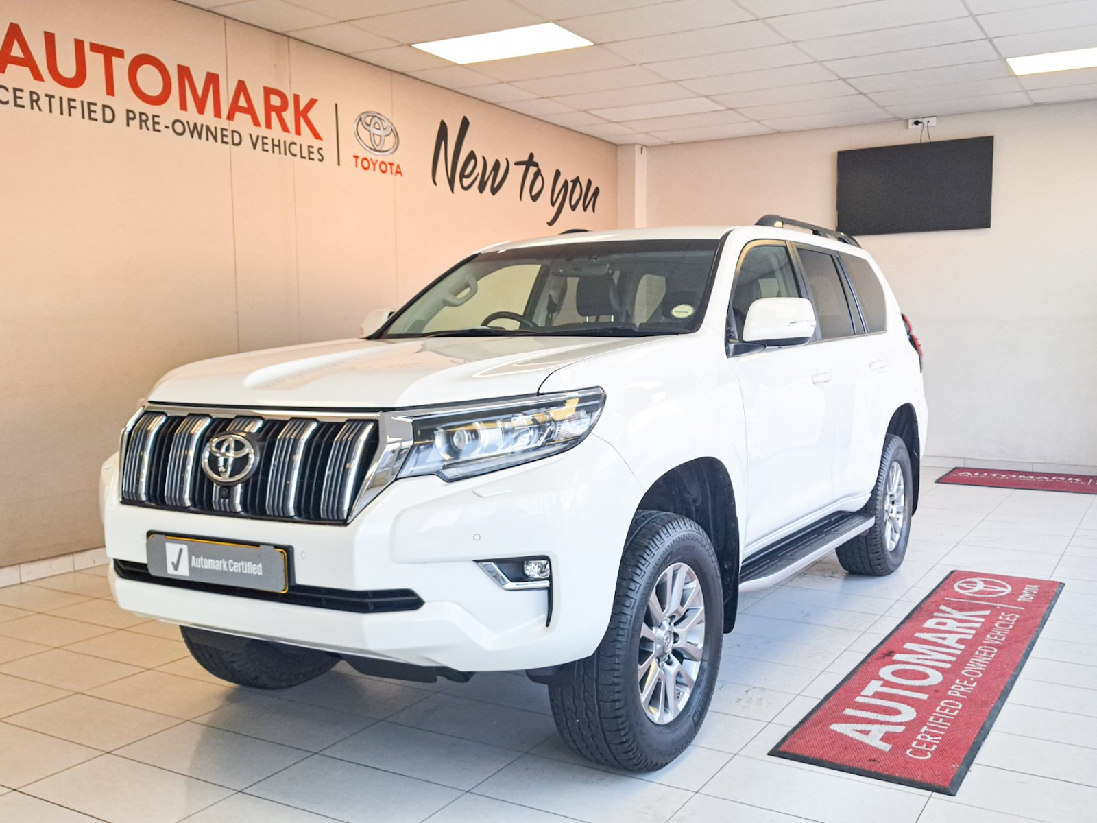 Lyalonga Toyota Land Cruiser atulanditha mo Namibia
