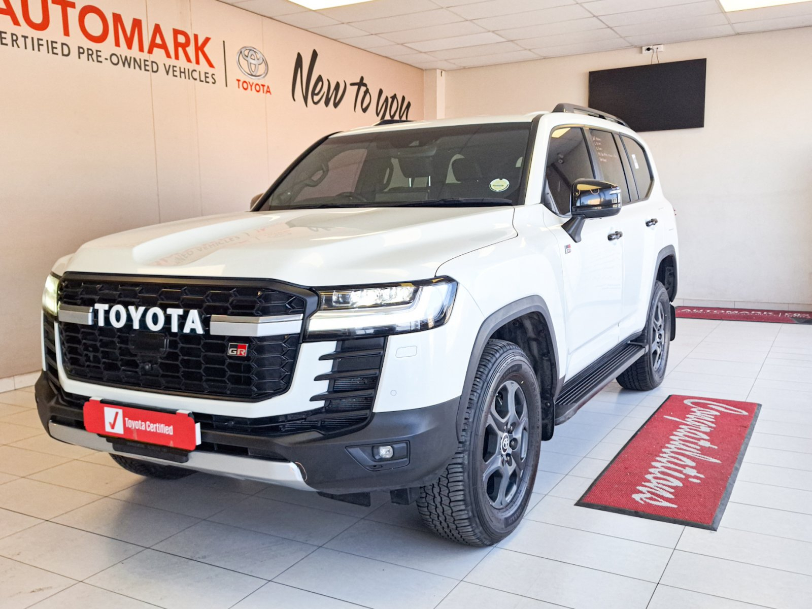Lyalonga Toyota Land Cruiser atulanditha mo Namibia