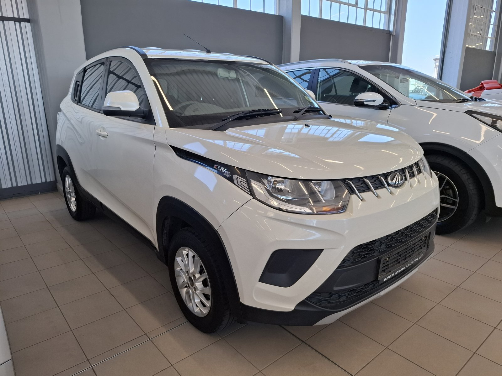 Lyalonga Mahindra KUV atulanditha mo Namibia