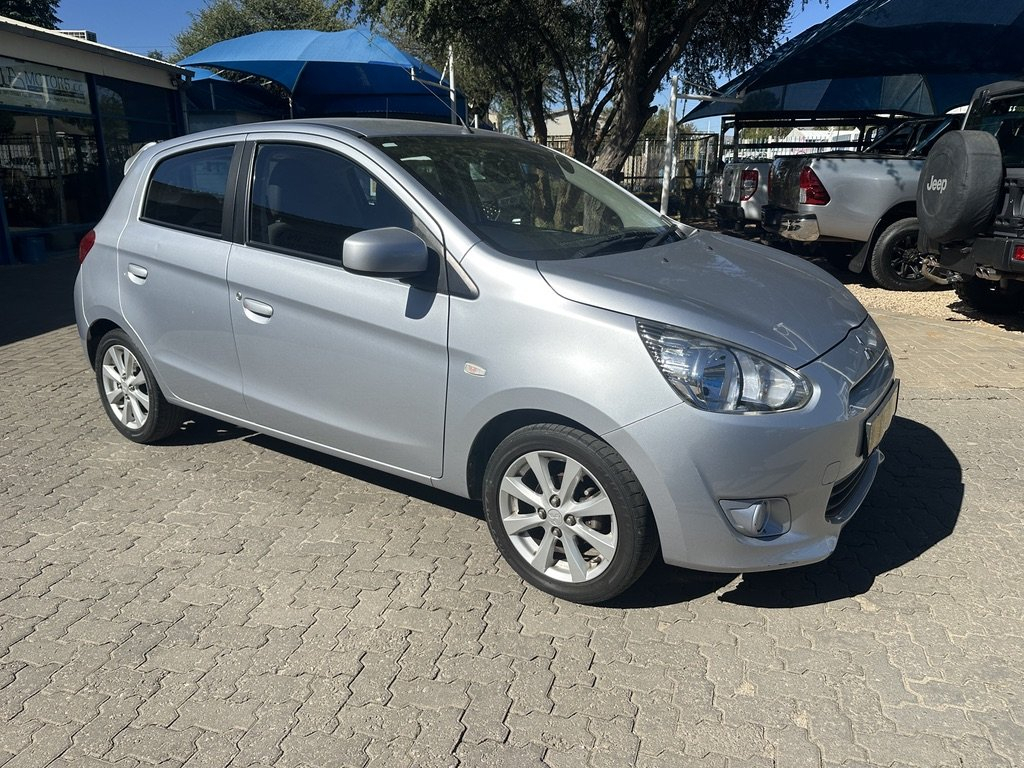 Lyalonga Mitsubishi Mirage atulanditha mo Namibia