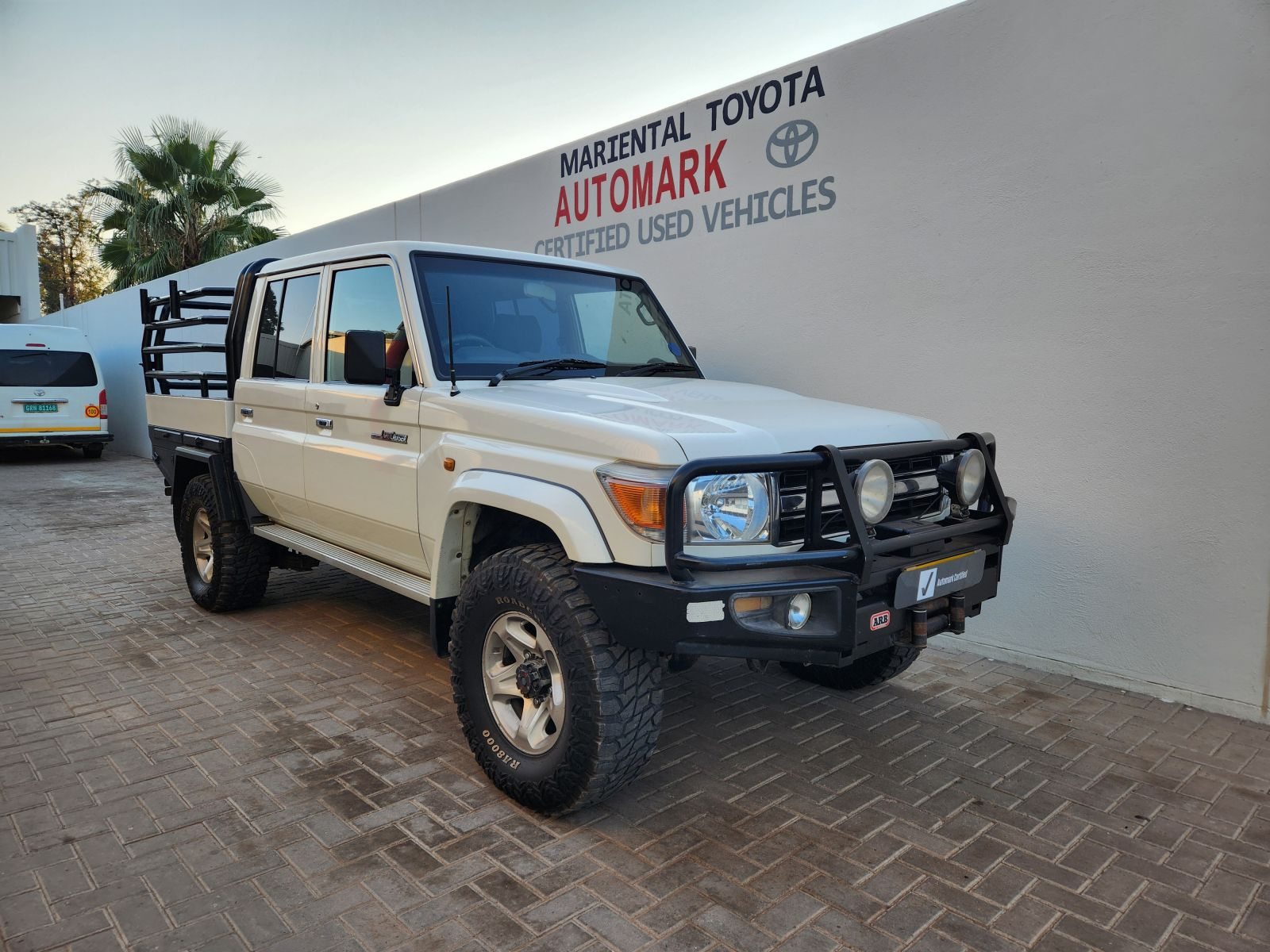 Lyalonga Toyota Land Cruiser atulanditha mo Namibia