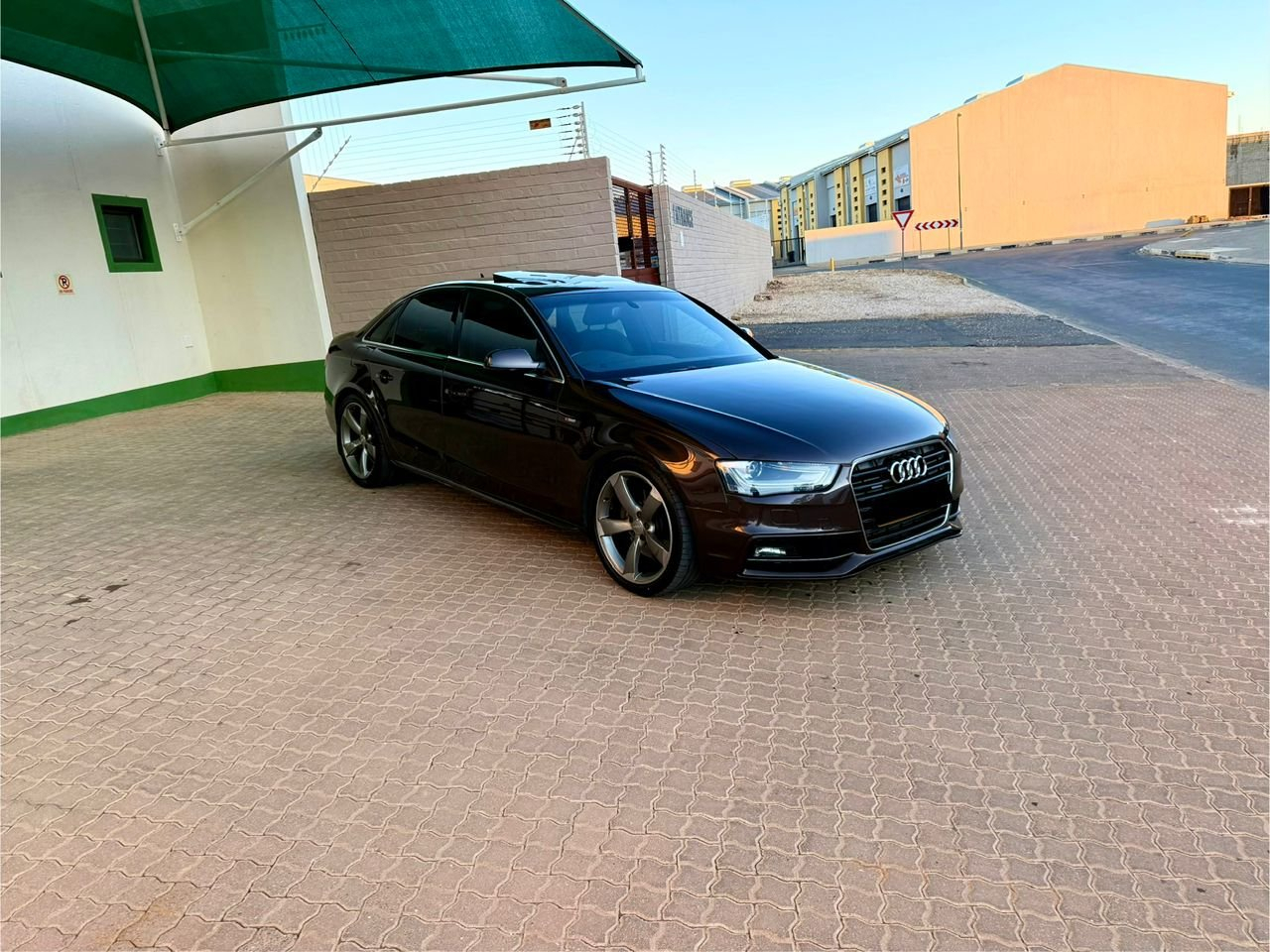 Lyalonga Audi A4 atulanditha mo Namibia