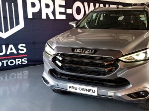 Isuzu MU-X
