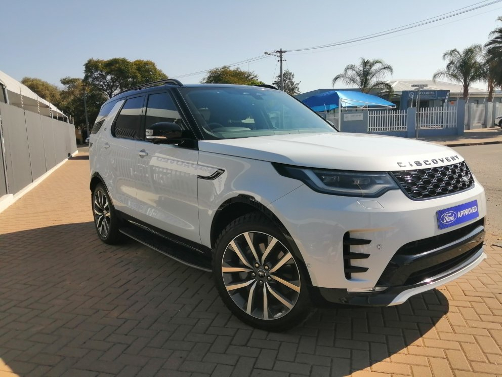 Lyalonga Land Rover Discovery atulanditha mo Namibia