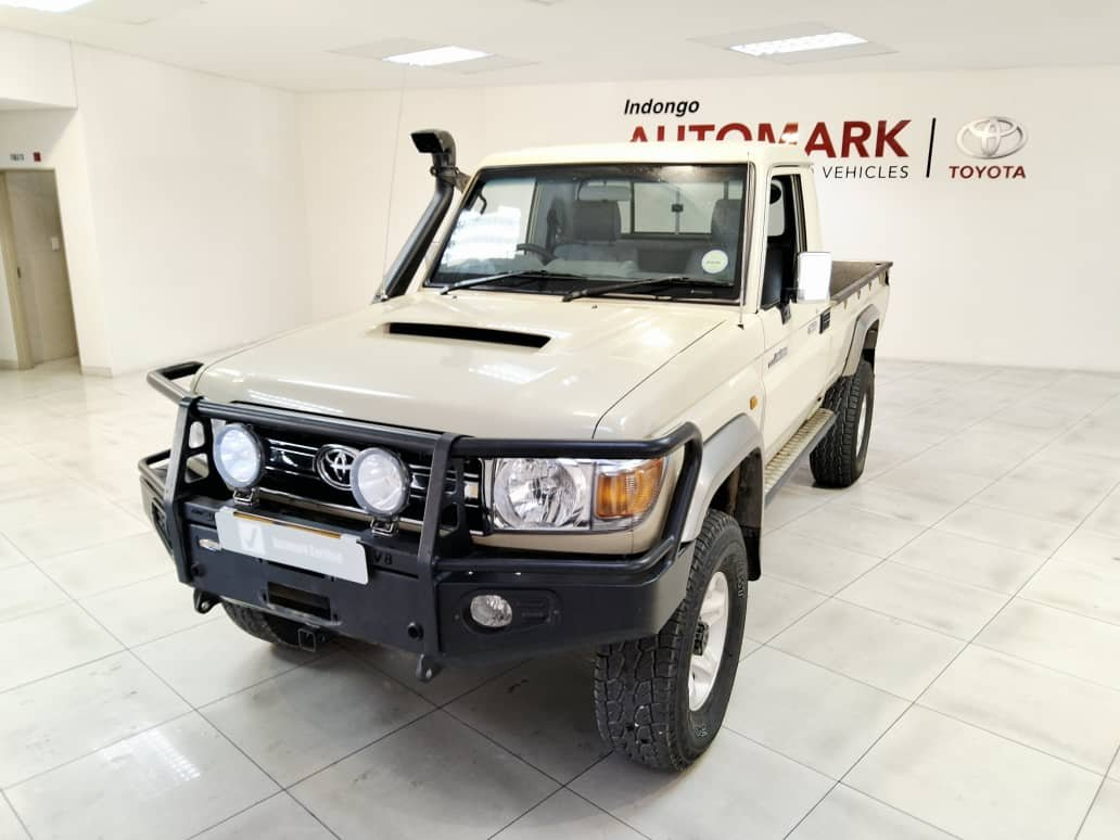 Lyalonga Toyota Land Cruiser atulanditha mo Namibia