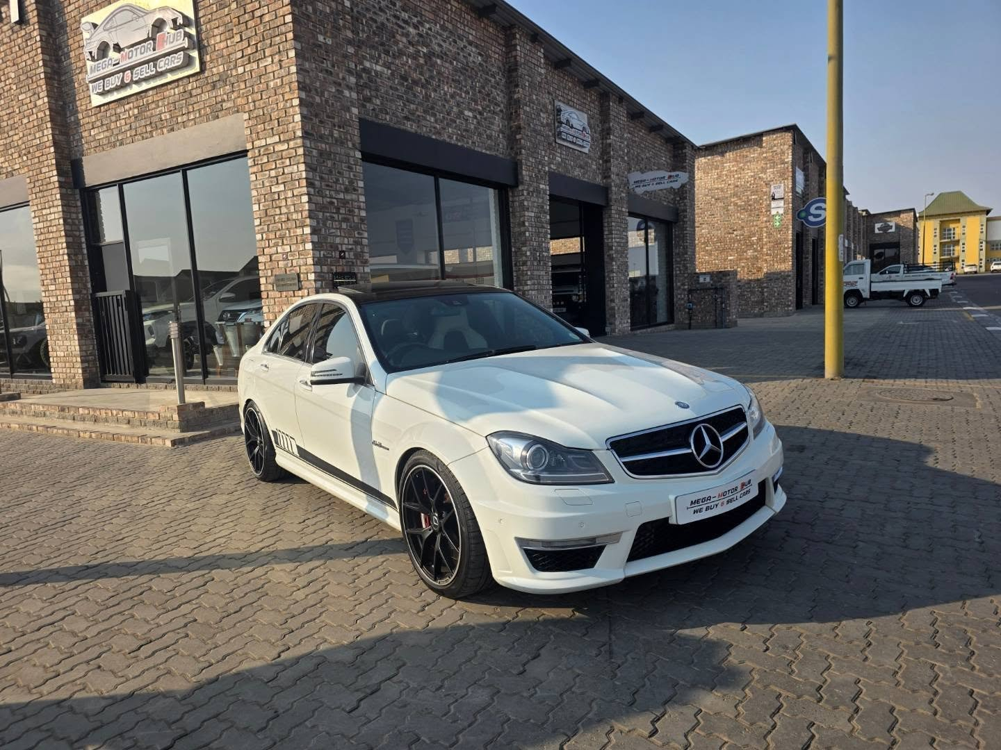 Lyalonga Mercedes-Benz C Class atulanditha mo Namibia
