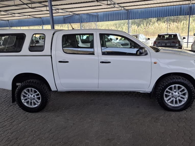 Lyalonga Toyota Hilux atulanditha mo Namibia