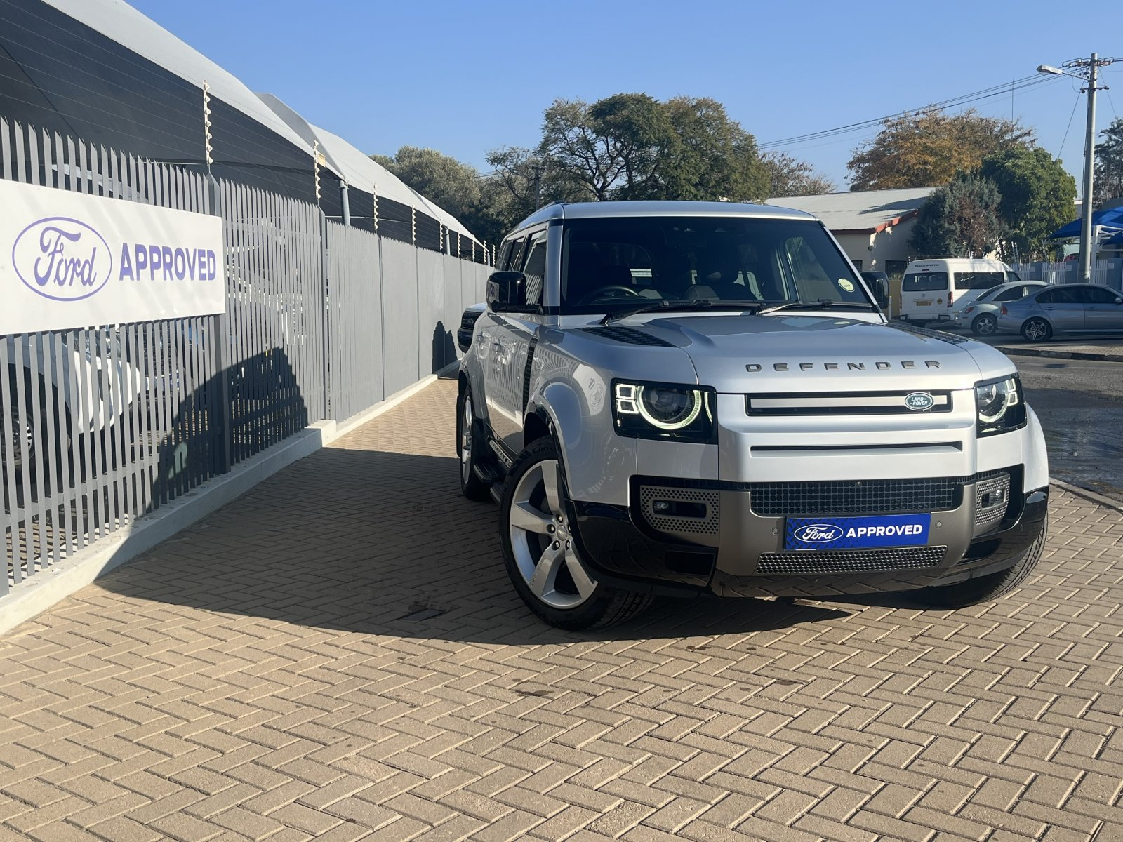 Lyalonga Land Rover Defender atulanditha mo Namibia