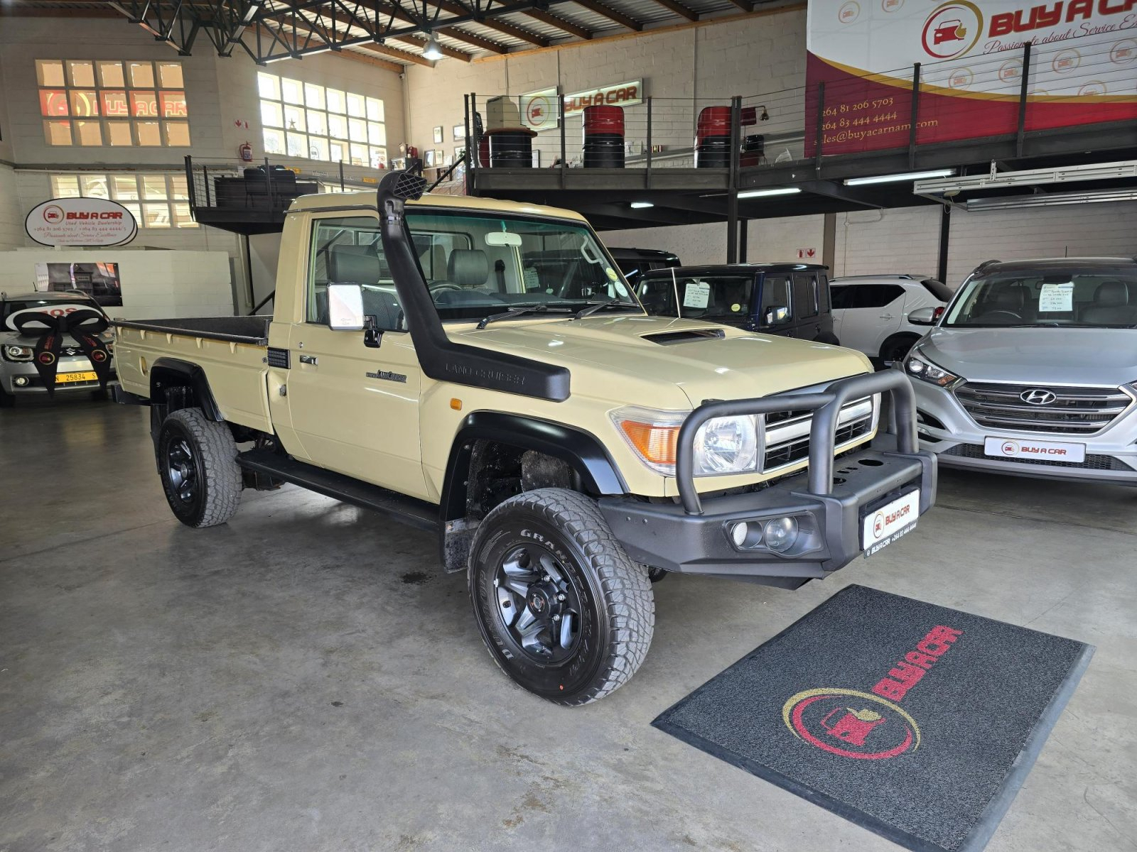 Lyalonga Toyota Land Cruiser atulanditha mo Namibia