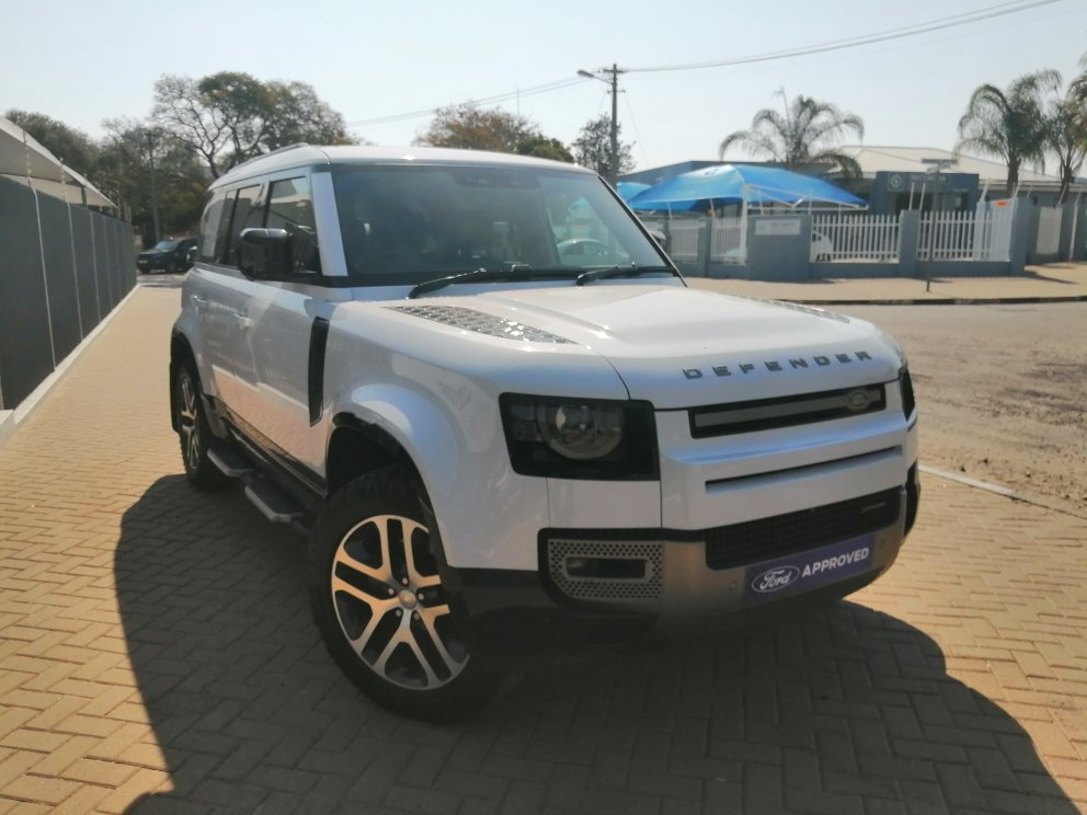 Lyalonga Land Rover Defender atulanditha mo Namibia