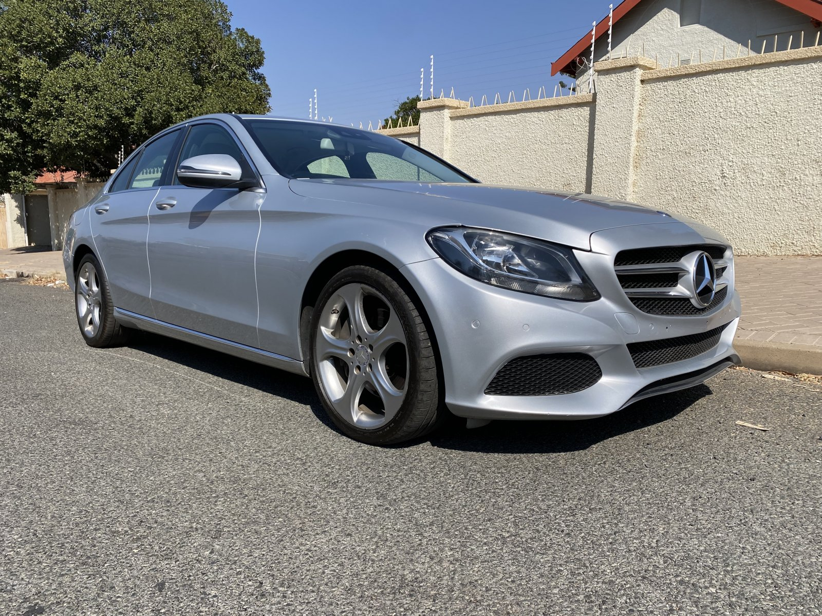 Lyalonga Mercedes-Benz C Class atulanditha mo Namibia