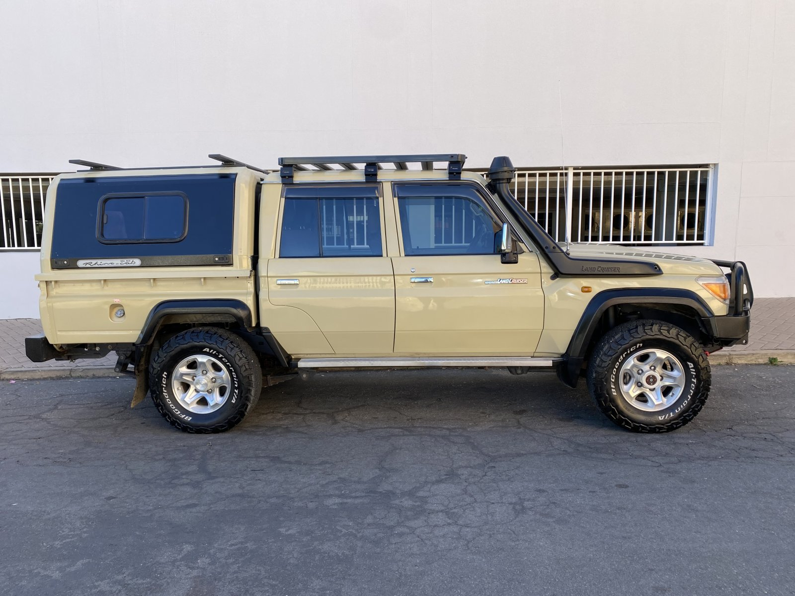 Lyalonga Toyota Land Cruiser atulanditha mo Namibia