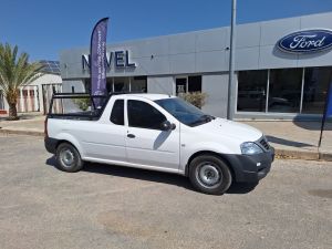 Nissan NP200