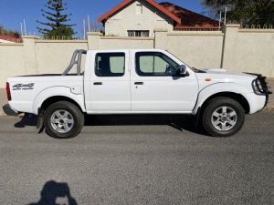 Nissan NP300
