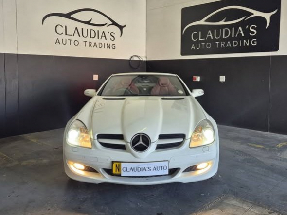 Lyalonga Mercedes-Benz SLK Class atulanditha mo Namibia