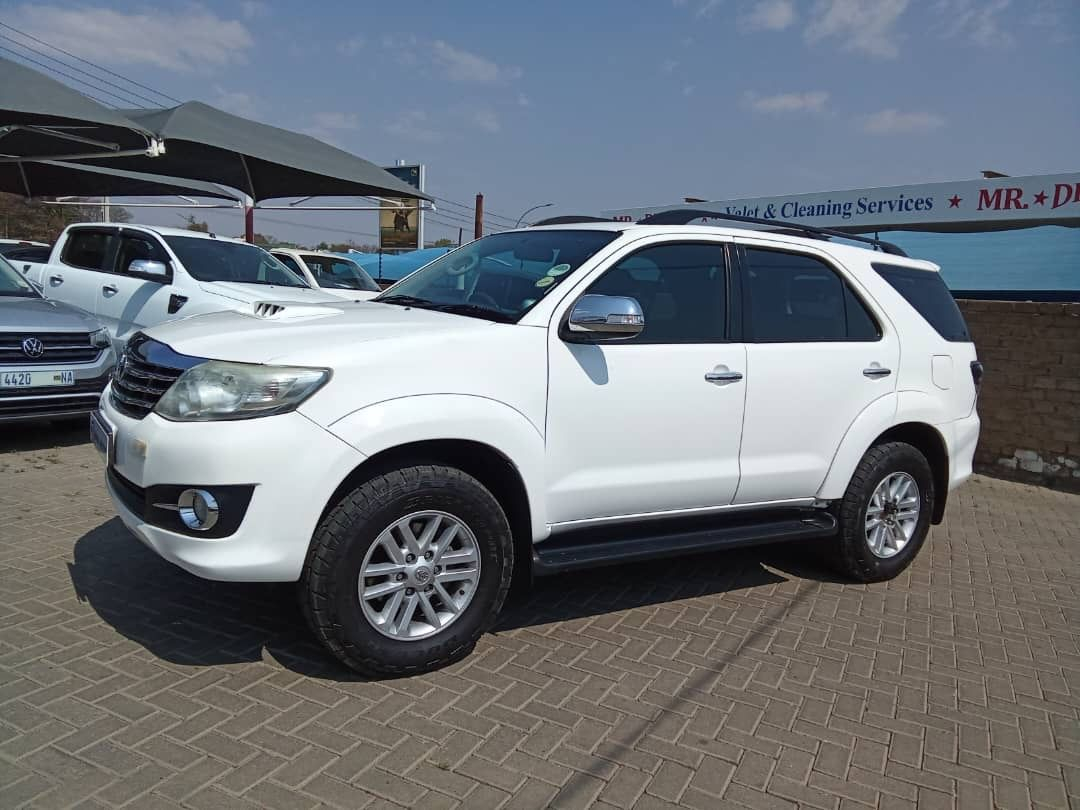 Lyalonga Toyota Fortuner atulanditha mo Namibia