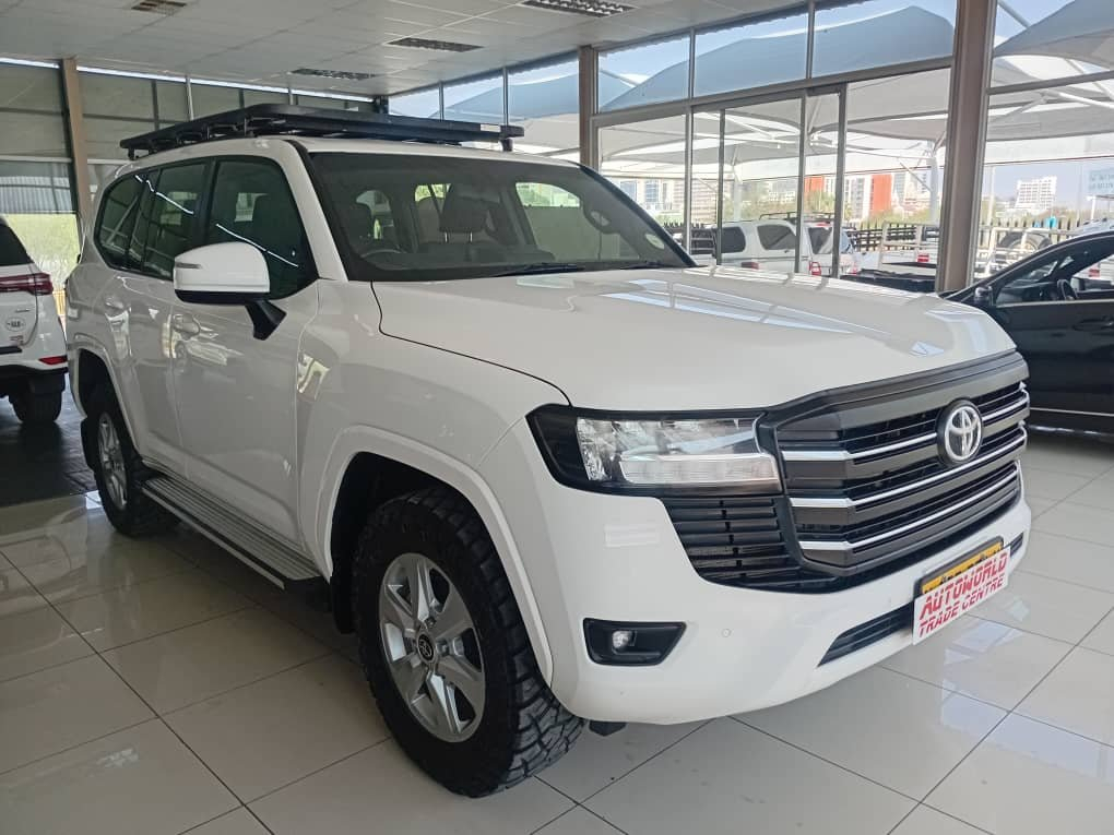Lyalonga Toyota Land Cruiser atulanditha mo Namibia